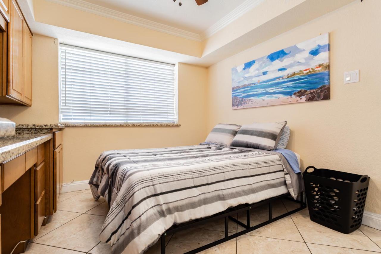 Spacious 5-Bedroom Retreat With Pool Minutes From The Las Vegas Strip Exterior foto