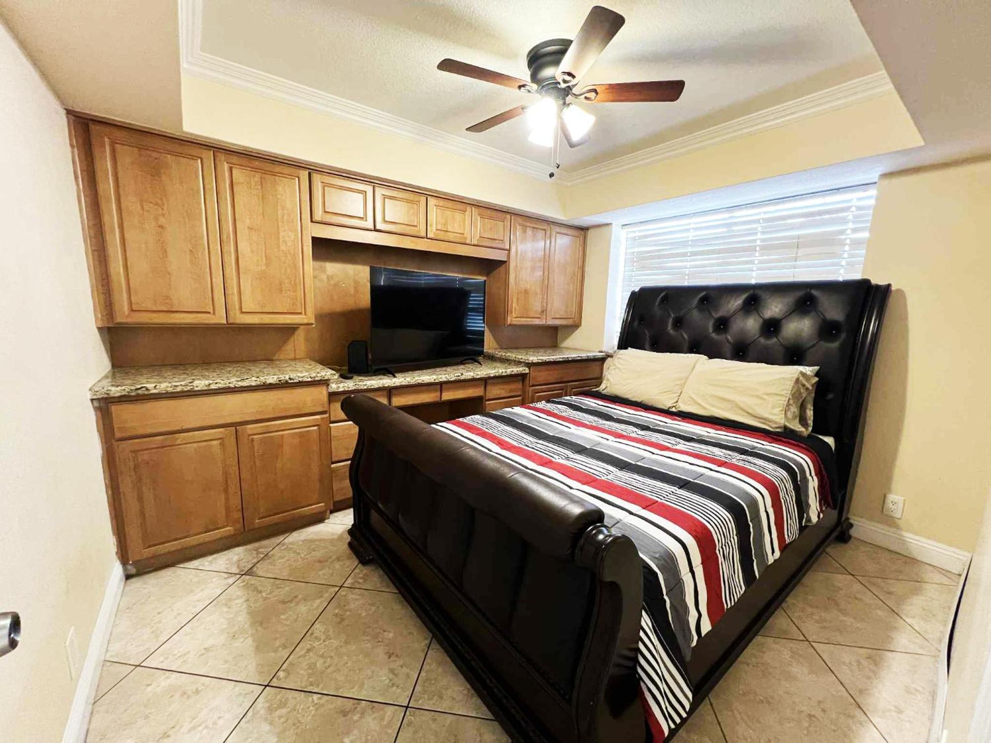 Spacious 5-Bedroom Retreat With Pool Minutes From The Las Vegas Strip Exterior foto